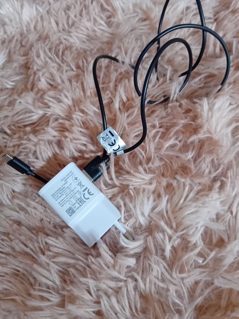 Ładowarka USB z nowym kablem