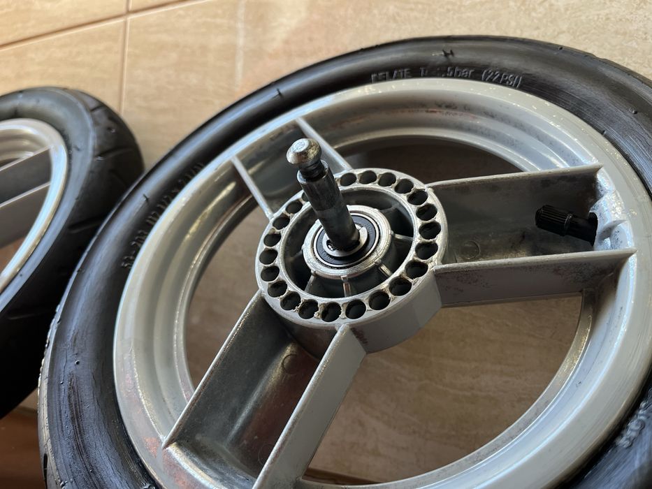 Rodas Todo-o-terreno para carrinho Bebecar