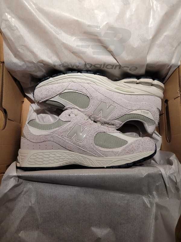 New Balance 2002R 42 / 8 1/2 US Różowe
