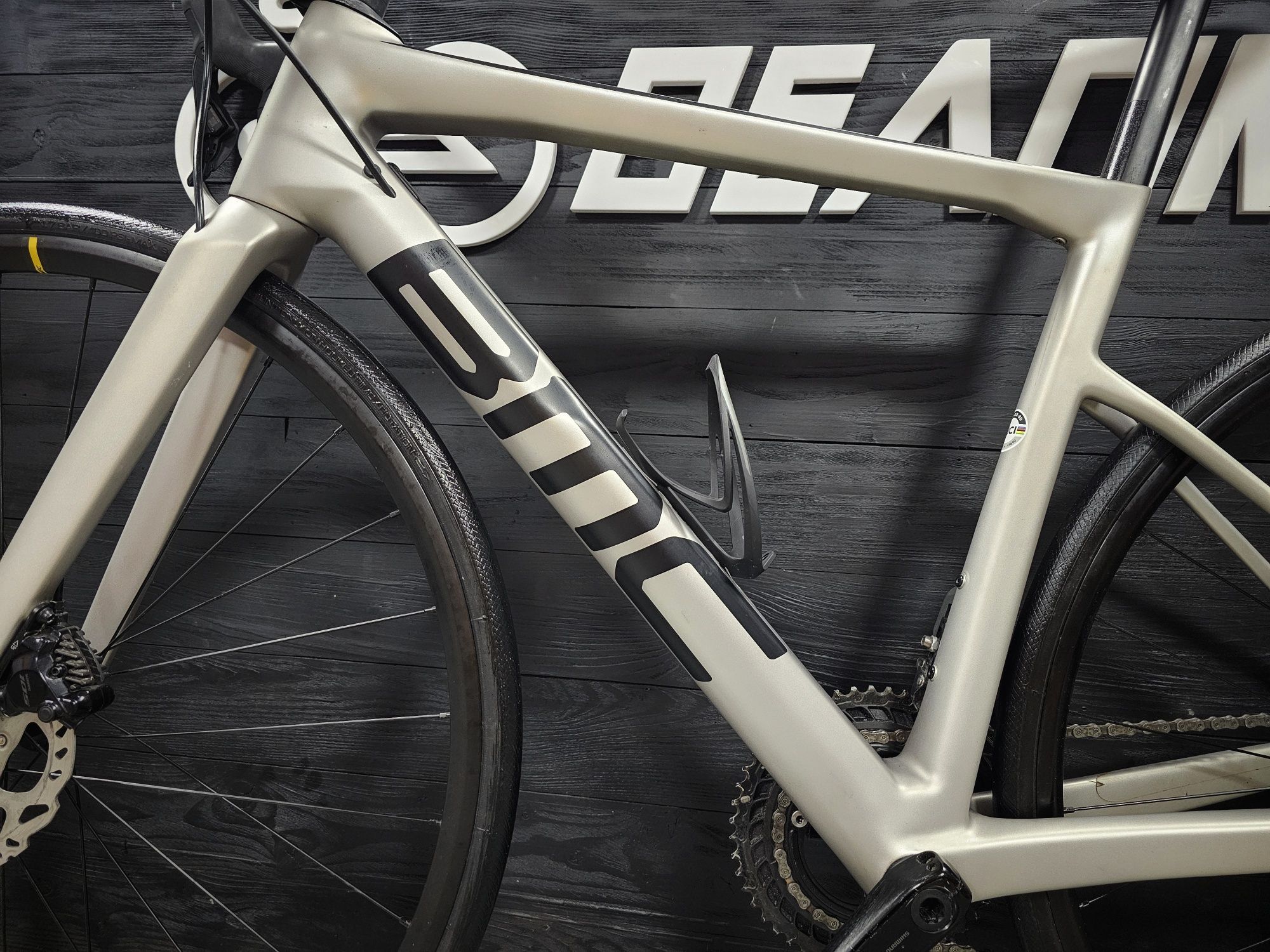 Шосейний велосипед BMC Teammachine SLR Five Carbon 105 Di2