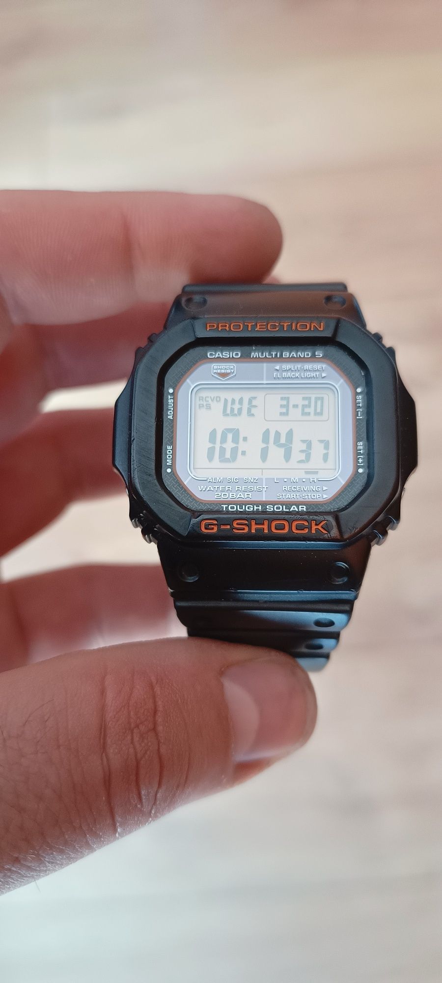 Casio g shock GW m5600r