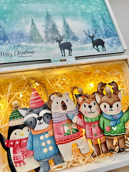 Новорічний подарунок, подарунковий набір з ялинковими іграшками