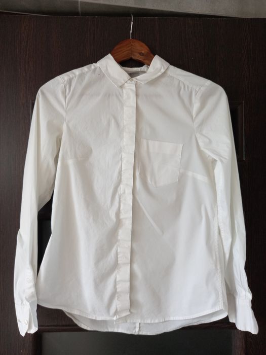 Biała koszula klasyczna
