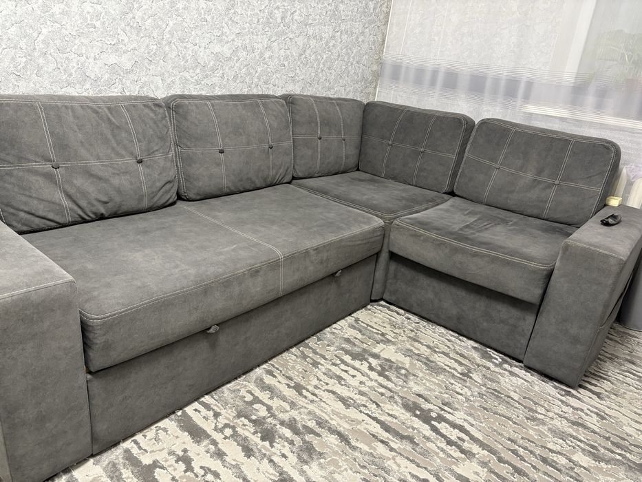 Диван угловий сірий