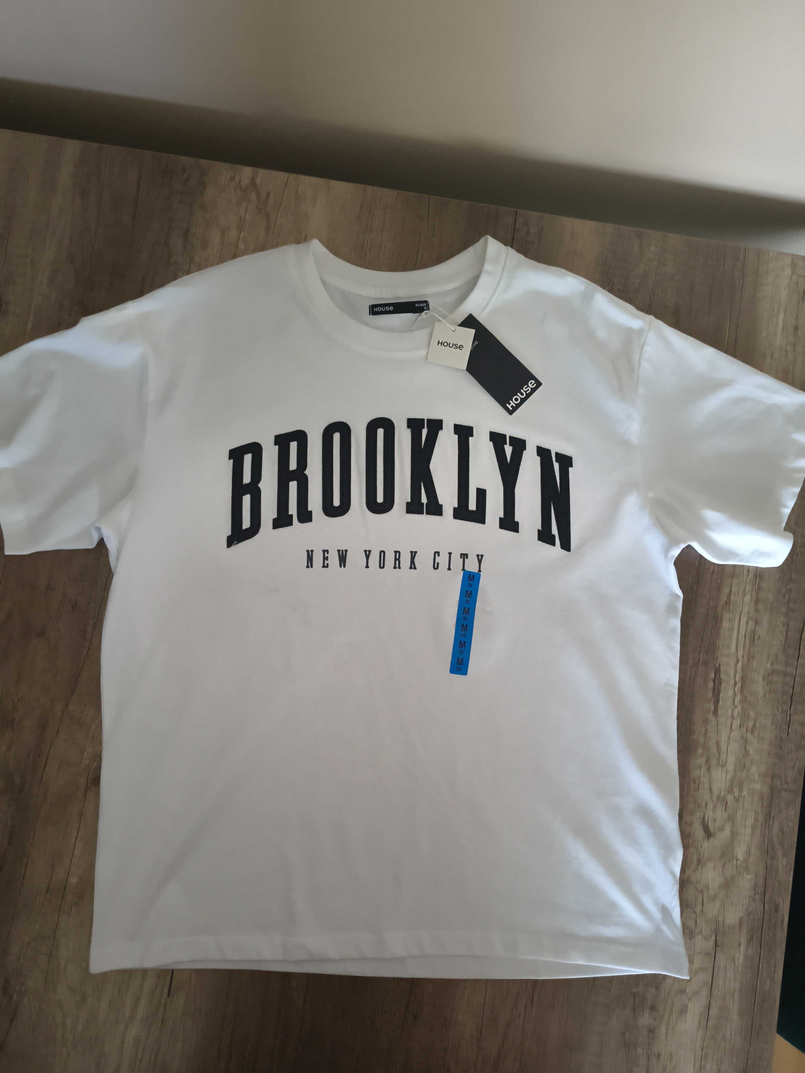 Biała koszulka t-shirt z nadrukiem Brooklyn House rozm. M nowa z metką
