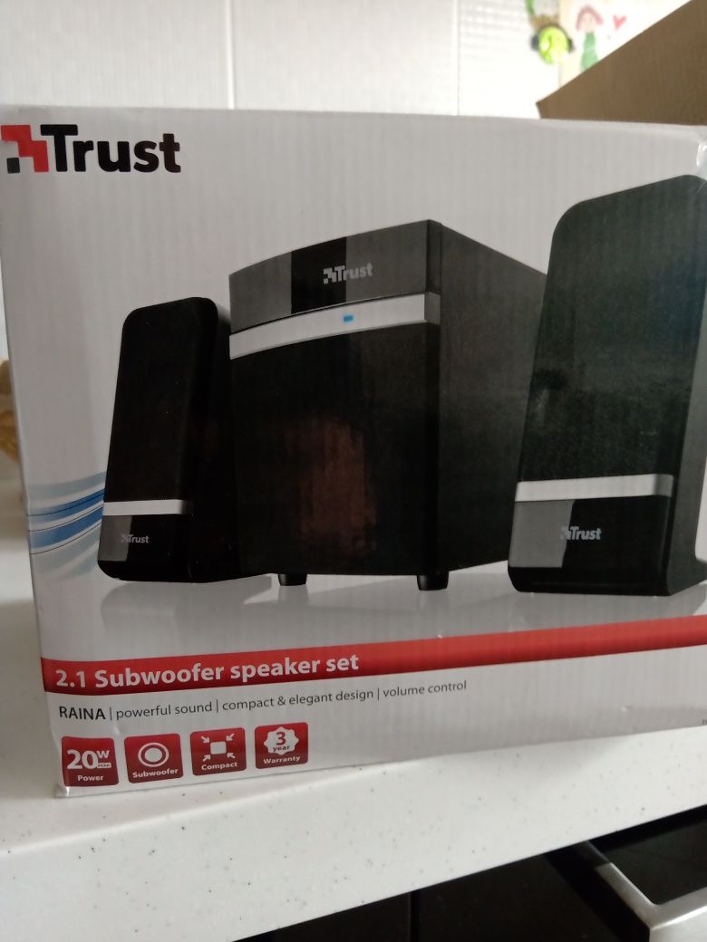 Акустическая система Trust Raina 2.1 Subwoofer Speaker Set (18925)

24