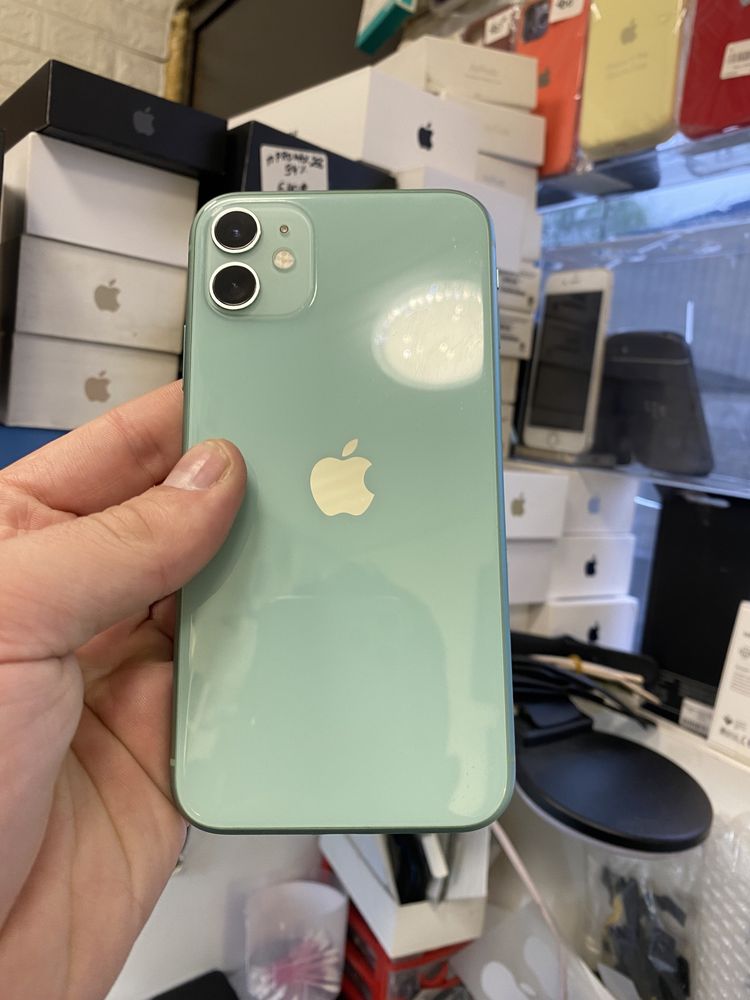 Продам айфон Apple iPhone 11 128Gb гарантия