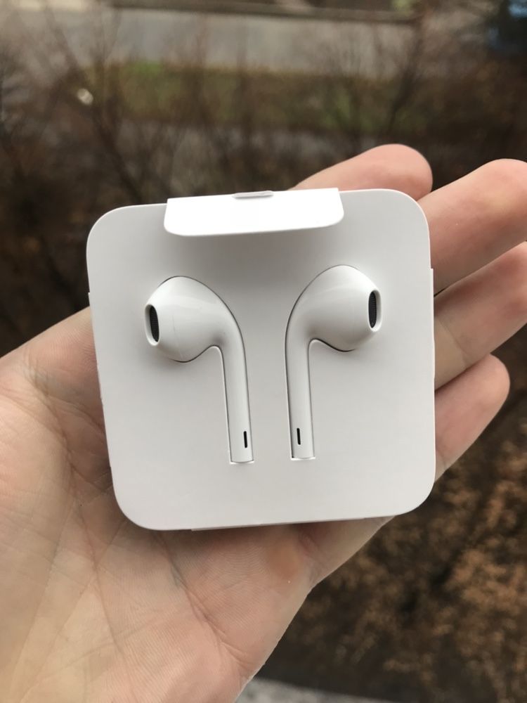 Новые наушники Apple Earpods Lightning с комплекта iPhone X