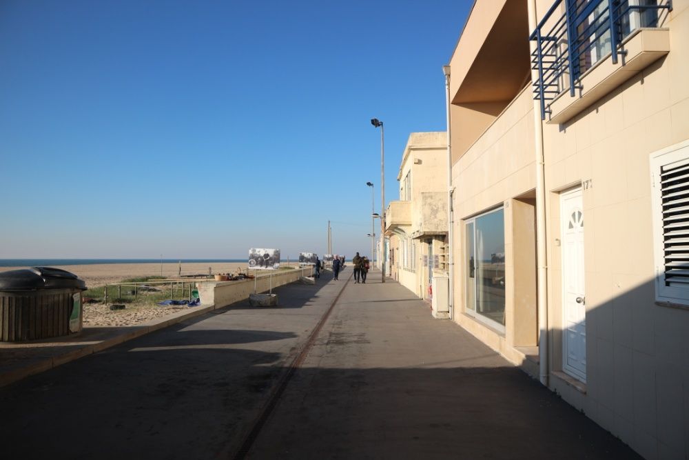 Casa na praia da Aguda em frente ao mar