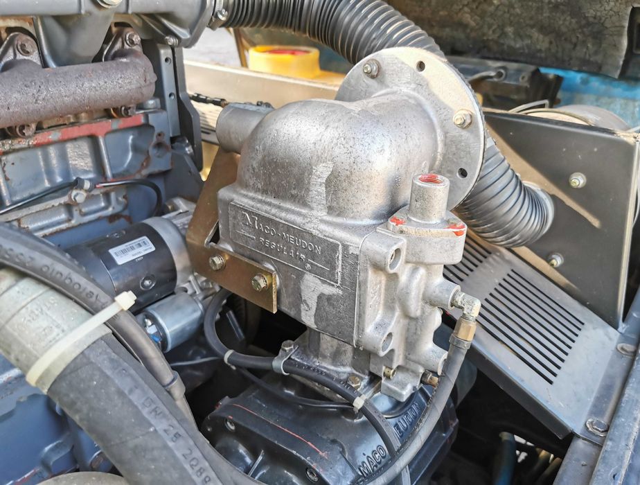 Sprężarka śrubowa Maco  3,9 m3/min  Zarejestrowany Silnik Deutz