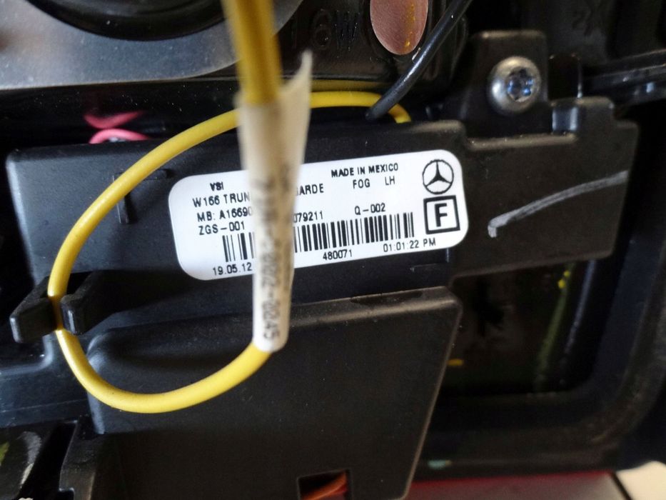 Mercedes-benz ML W166 12r. Suv Lampa Lewy tył Tylna