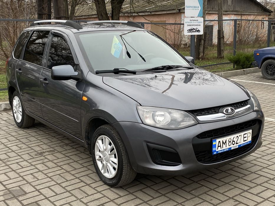 Продам Лада калина в идеальном состояние