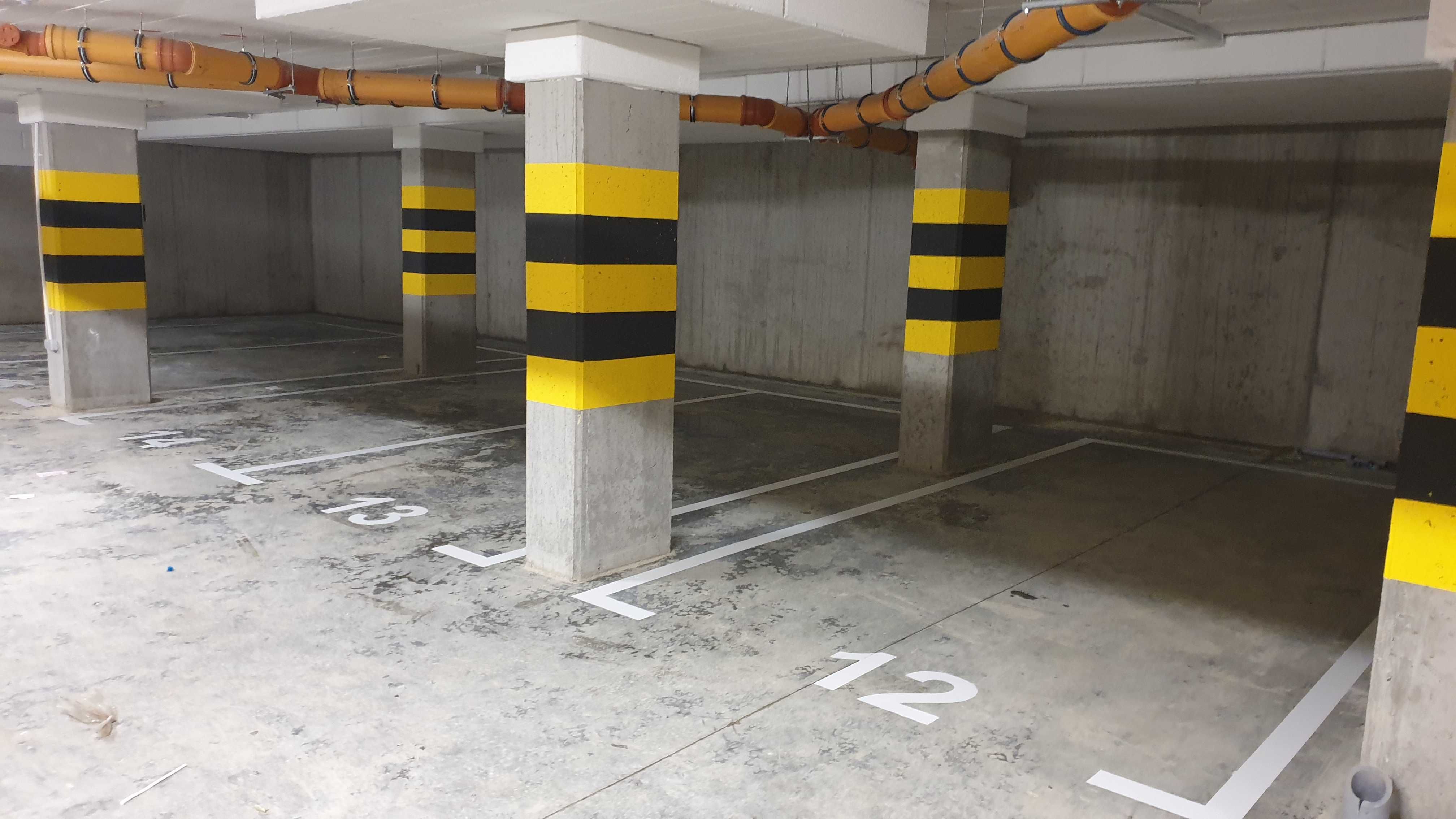 Malowanie linii oznakowanie poziome parking garaże podziemne magazyn