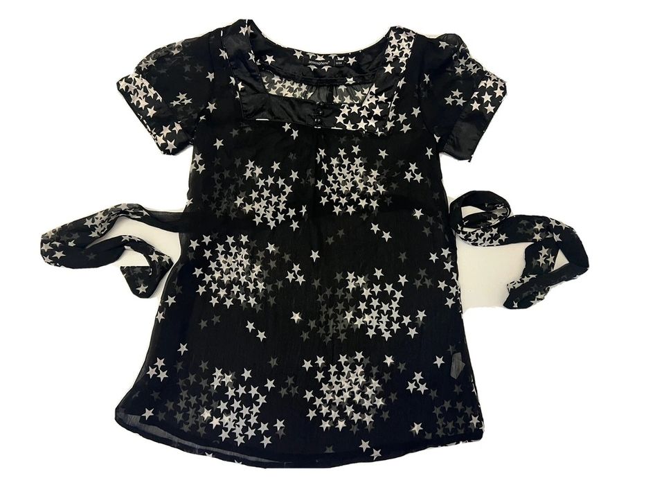 Гарна жіноча блузка