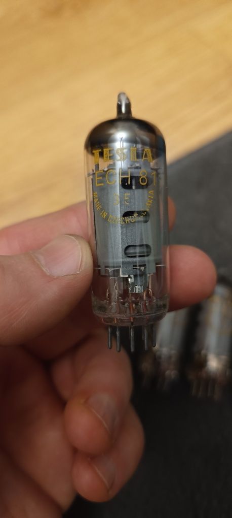 Lampy elektronowe ECH 81 TESLA