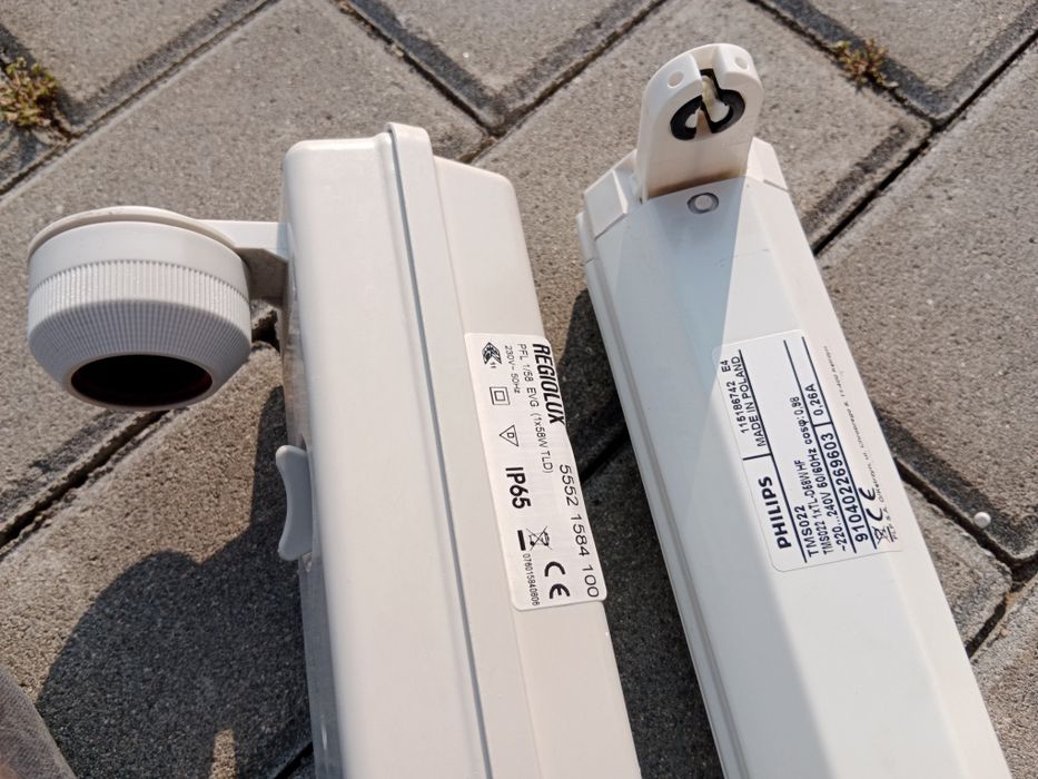 Lampa LED, świetlówka z oprawą Nowe