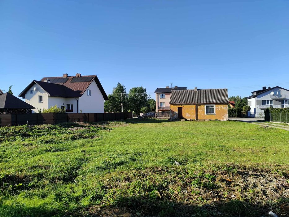 Atrakcyjna działka budowlana o pow. 1200m2 wraz z domem - Lasowice