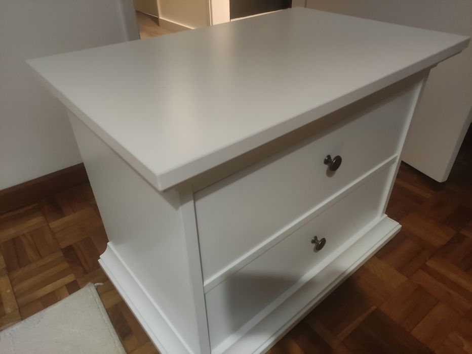 Cama Solteiro + Estrado + Colchão + Mesas de Cabeceira