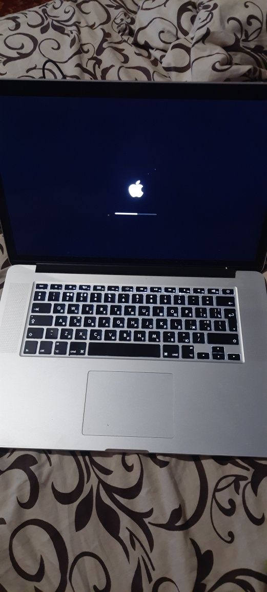 Ноутбук MacBook pro a1398