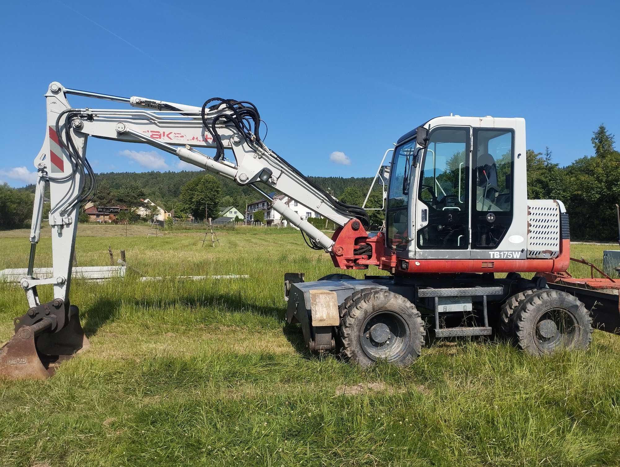 koparka kołowa takeuchi tb175W jcb volvo cat kubota