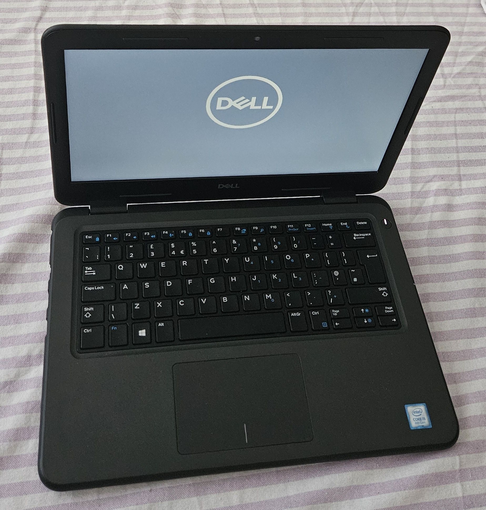 Dell Latitude 3310 Intel Core i5 16GB 256GB SSD HD 13.3Cali Windows 11