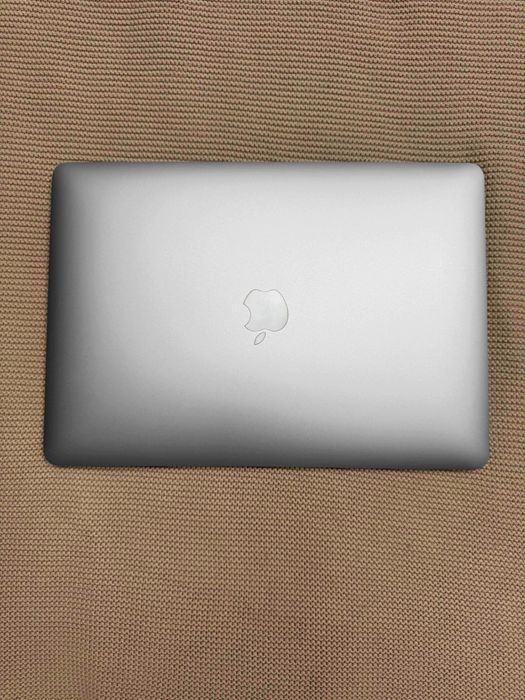 Apple MacBook Air 13.3" / M1 / 16GB / 1TB SSD - MGQN3B/A