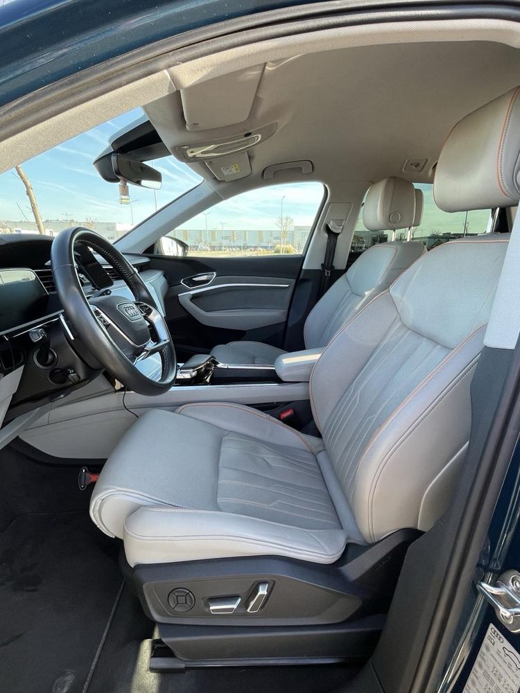 Продам власний Audi e-tron55 quatro