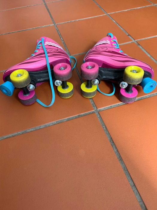 Patins de 4 rodas da serie Sou Luna, ajustáveis, com travão resistente