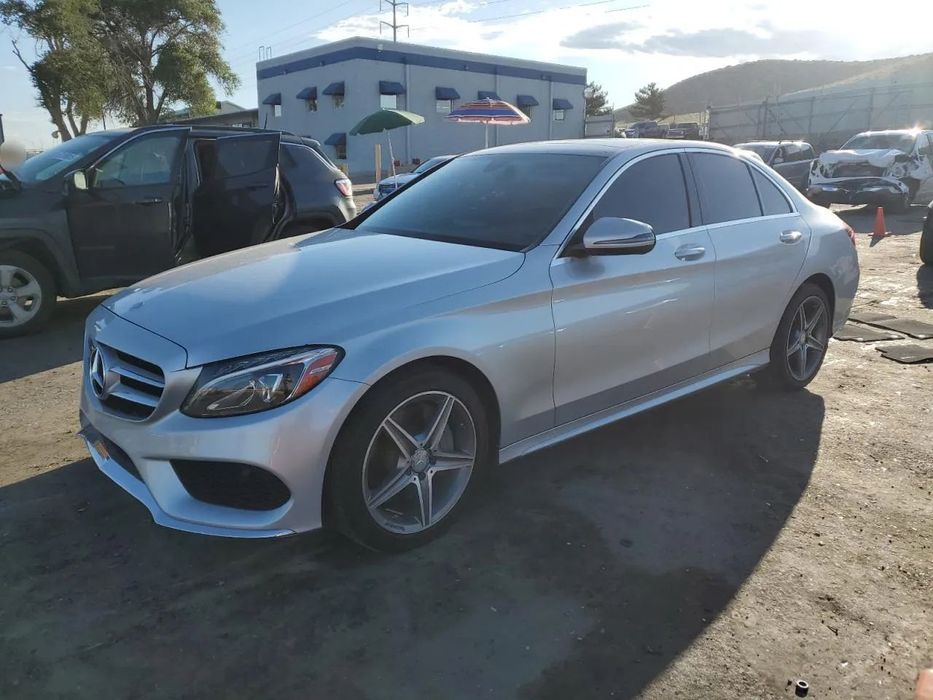 Mercedes-Benz Klasa C 4matic, piękny sedan w drodze do POLSKI!
