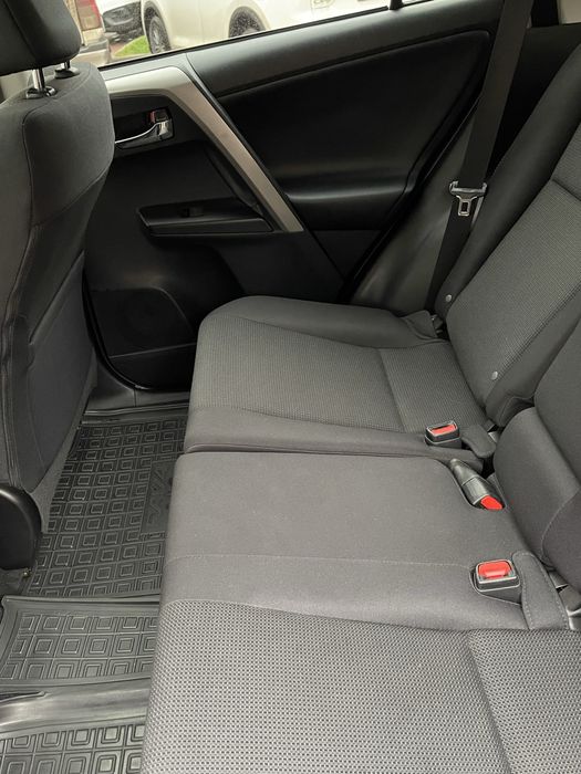 Продам Toyota RAV-4 2018 року