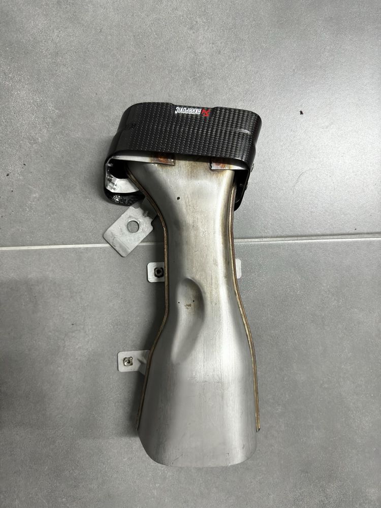 Ponteira em carbono akraprovic clio 4 Rs