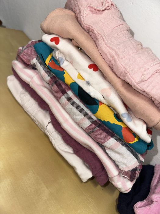 Paka ubrań niemowlęcych rozmiar 62 / 68