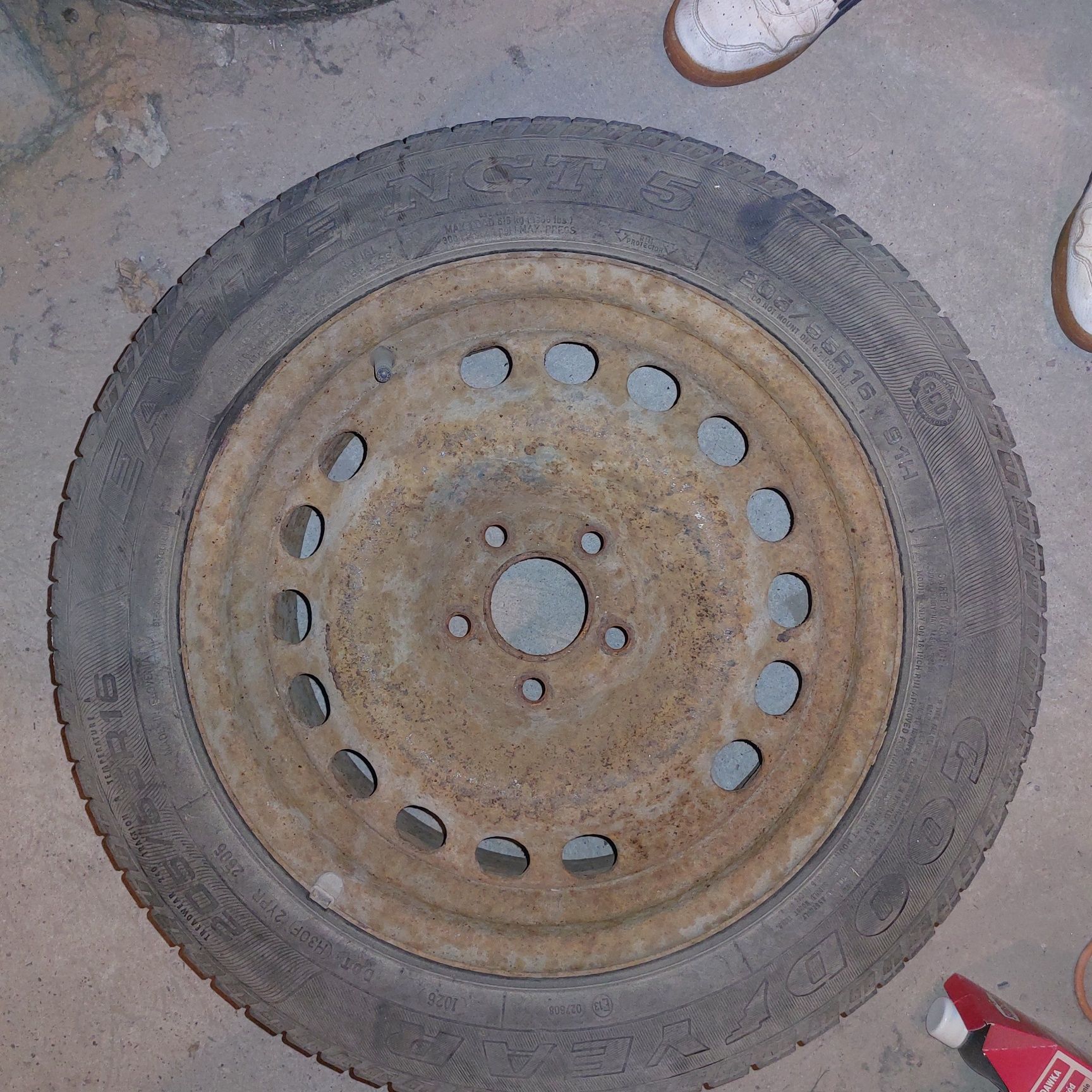 Felga z oponą Goodyeara 205/55 r16
