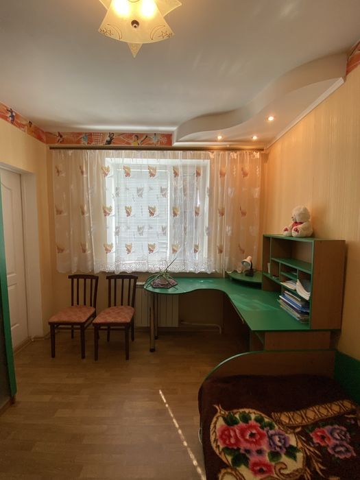 Продаж 4-к квартири на Бабурці
