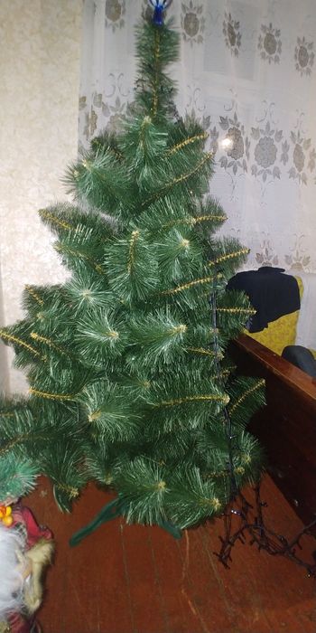 Искуственная сосна - елка