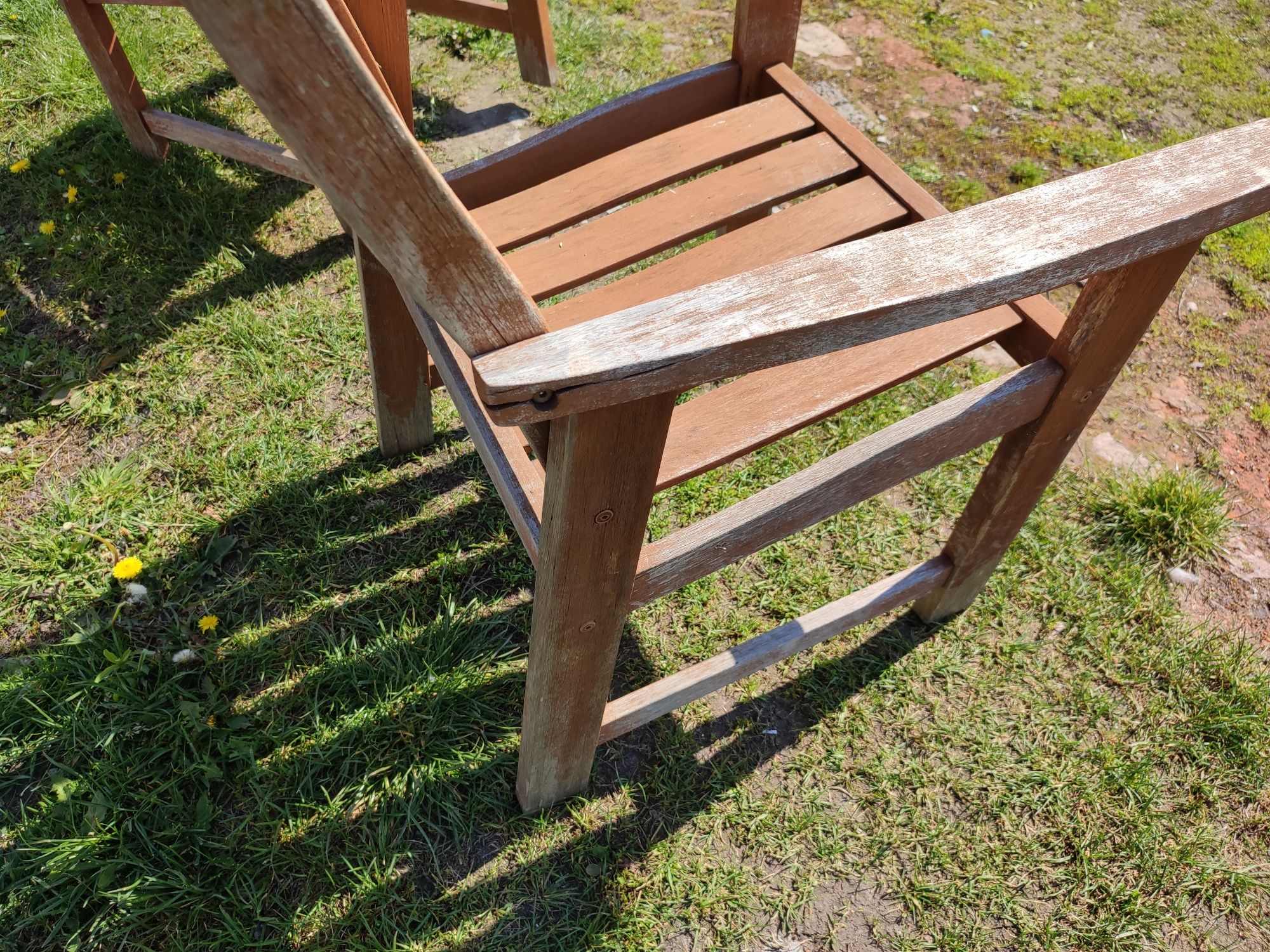 2 krzesła drewniane tarasowe z pokrowcami