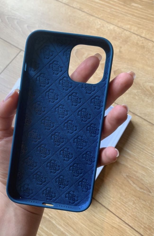 Etui na telefon Guess IPhone 12 Pro Max