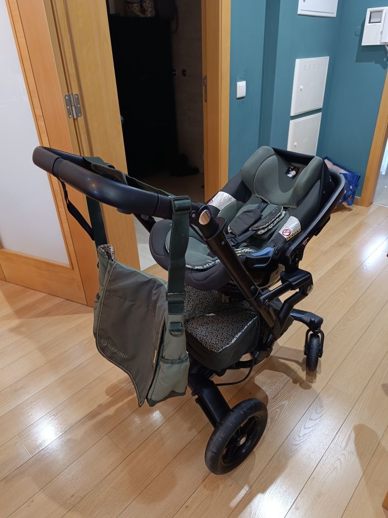 Carrinho Bebé Concord Neo Trio - com ovo + alcofa + isofix