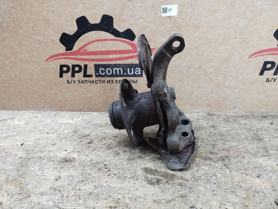 Mercedes C W203 00-07 Поворотный кулак передний левый цапфа ступица