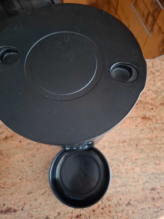 Dispensador automatico de comida (cão ou gato)