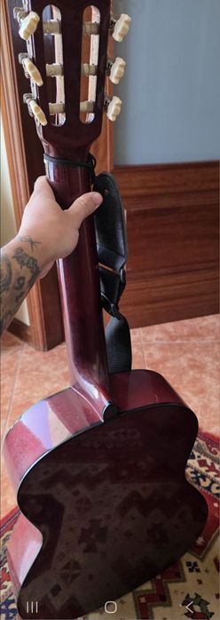 Guitarra clássica da Play on Guitars