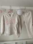 Dres GAP dla dziewczynki w roz 110