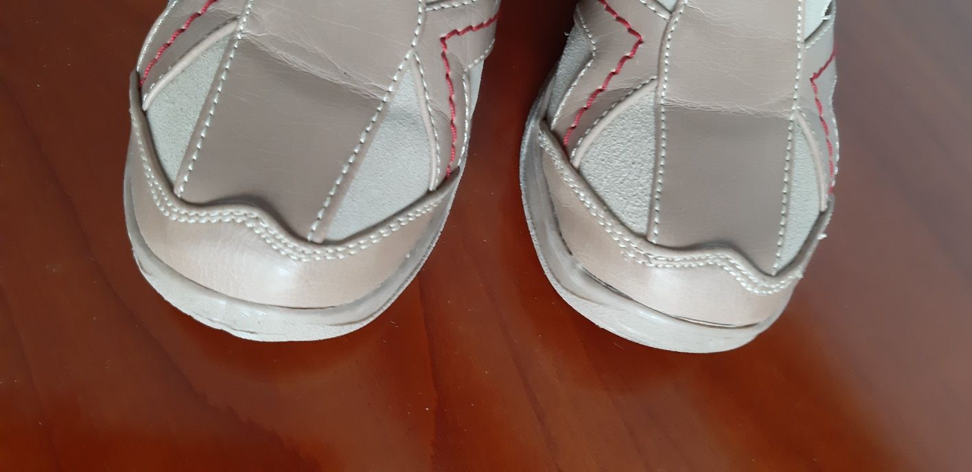 Buty na rzep w rozmiarze 28 jak nowe