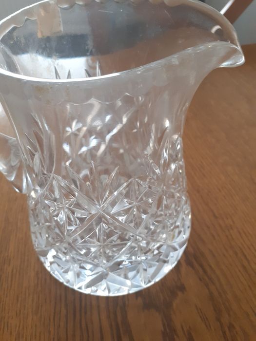 Dzbanek kryształowy