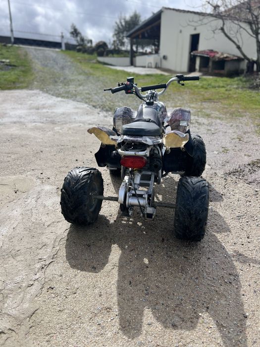 Moto4 criança 110 AUTOMATICA cmo predator com comand control distância