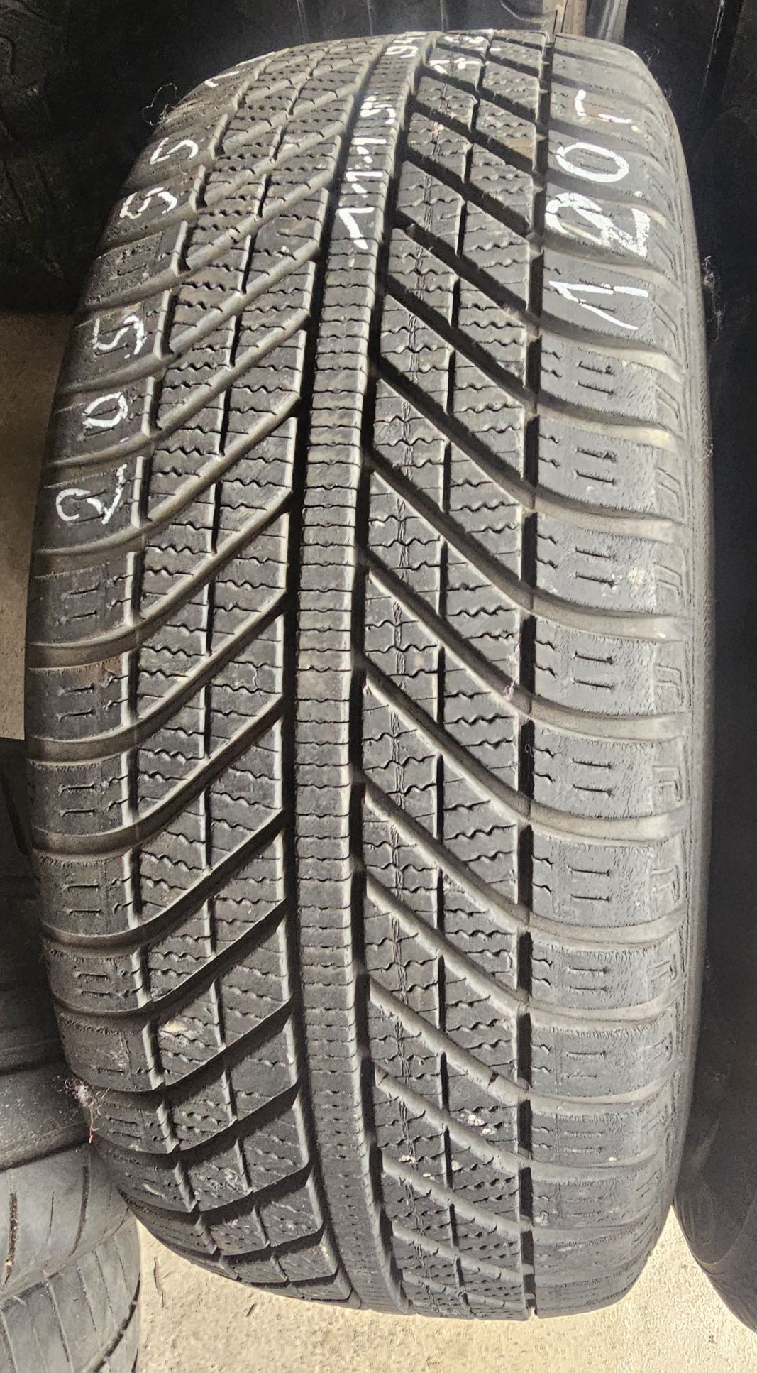 205/55R16 Goodyear Vector 4 Season Wielosezonowe