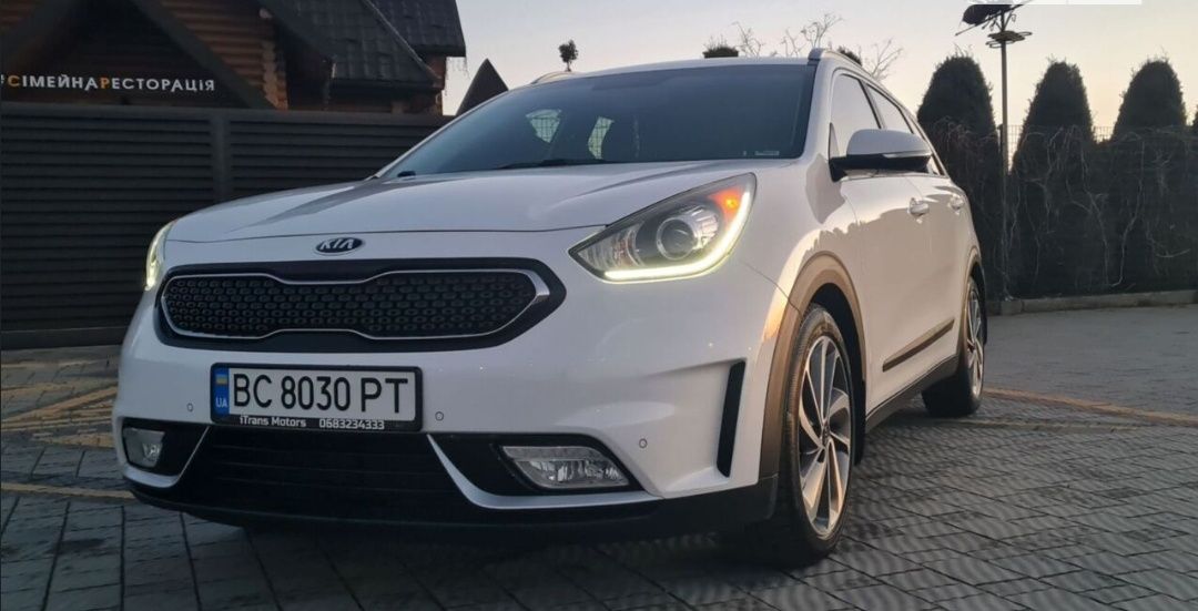 Kia Niro гібрид максимальна комплектація