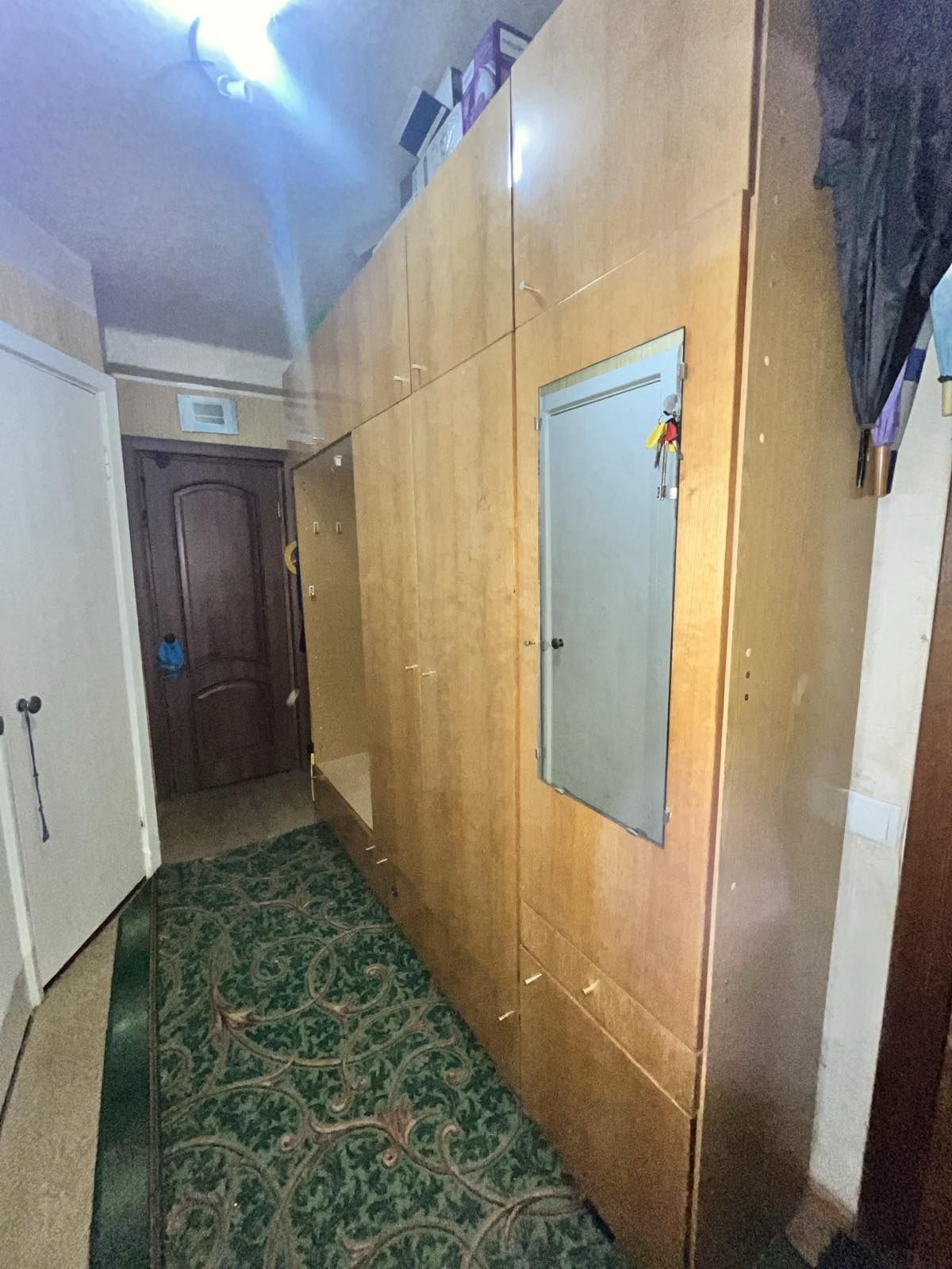 Продам прихожу " Унава-4"    З антресолями.