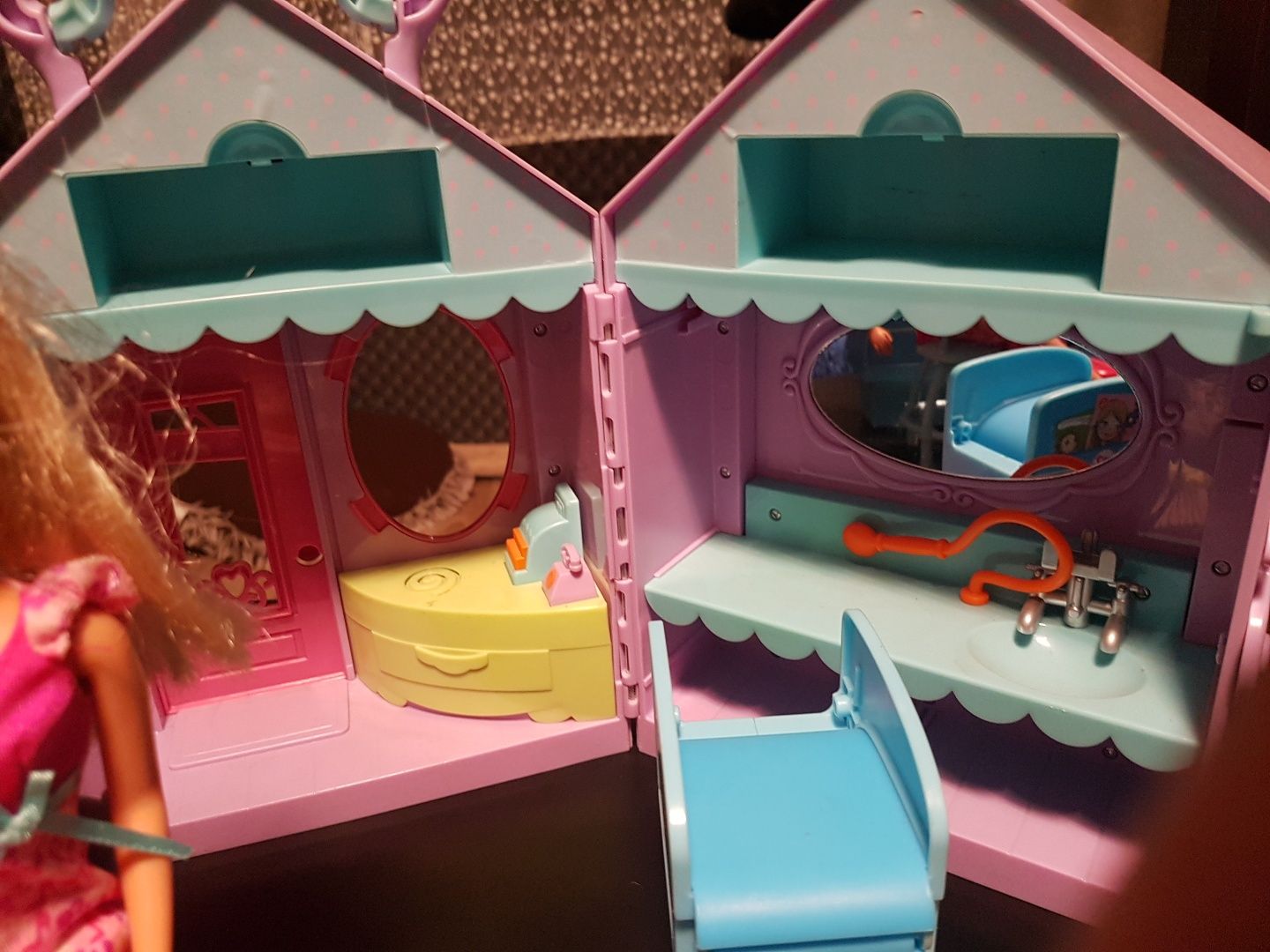 Zakład fryzjerski dla lalek Barbie dźwiękowy interaktywny lalki salon