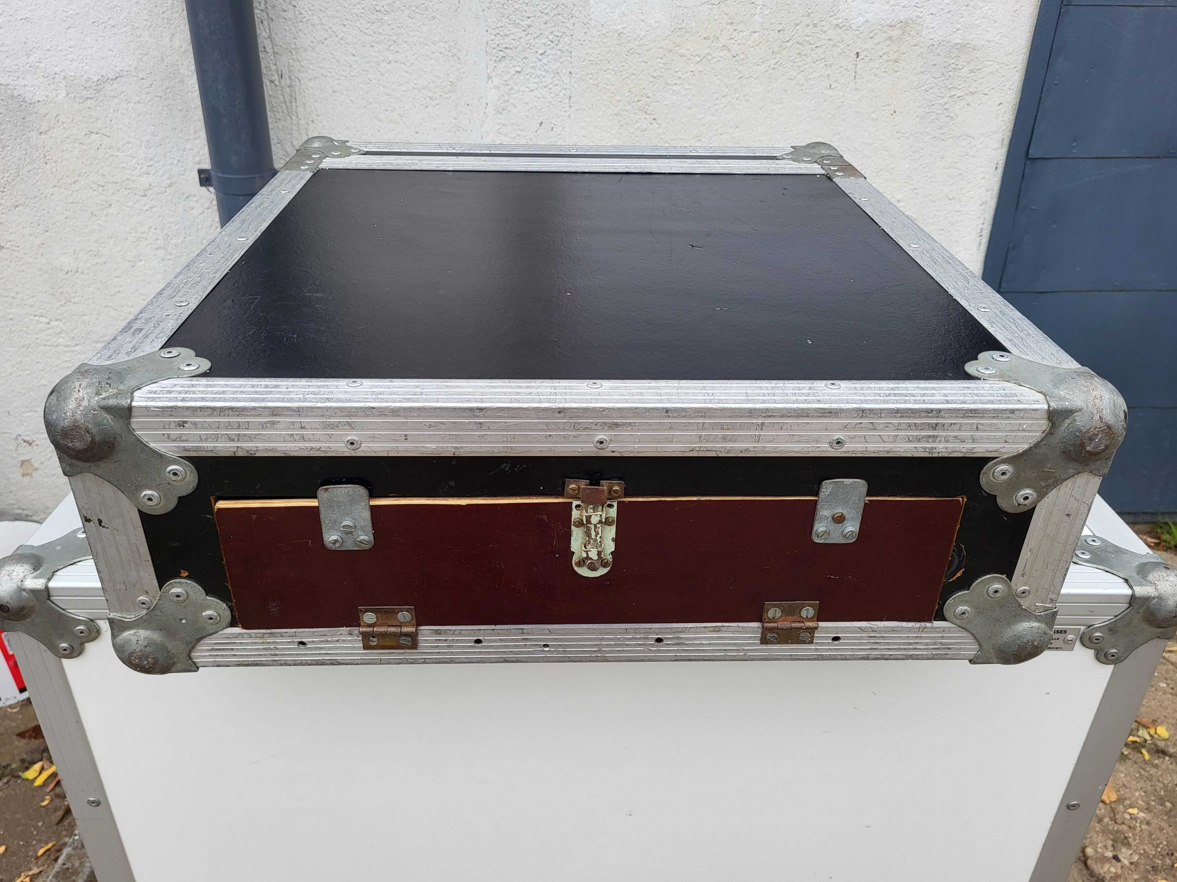 RACK 3U 1x szyna 43cm do klapy case  flightcase, kejs FAKTURA